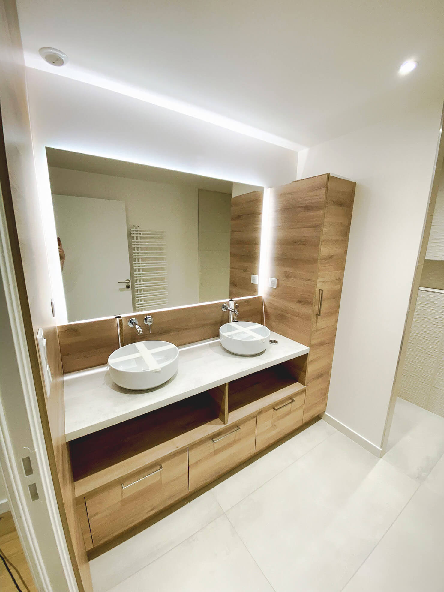 Conception-finition_Aménagement-salle-de-bain_meuble-moderne_double-vasque_après 01_BLR-Agencement