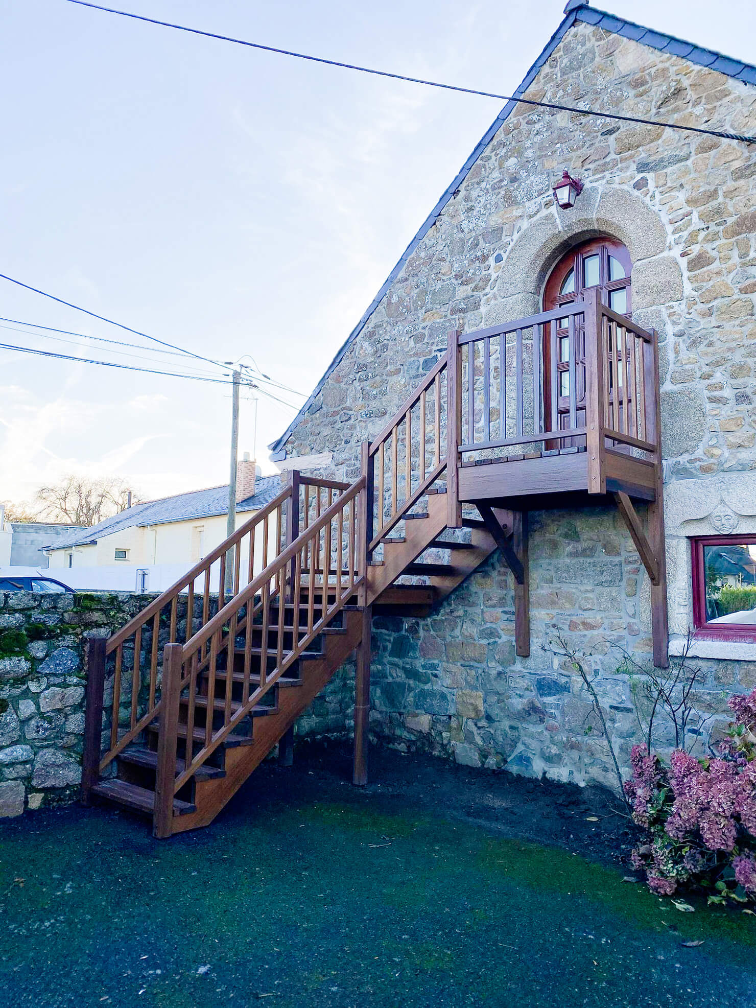 Conception_escalier exterieur-original-vintage-bois_apres_BLR-Agencement