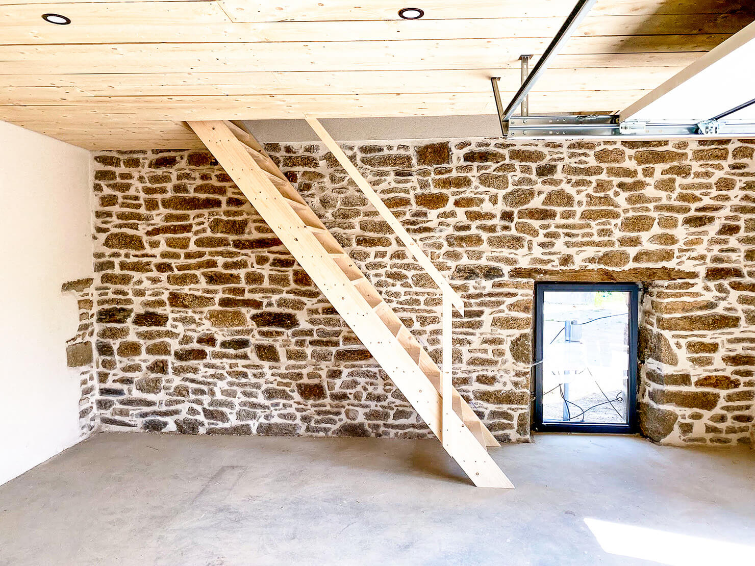 Menuiserie_conception_conception_escalier mezzanine-sur-mesure 01_BLR-Agencement
