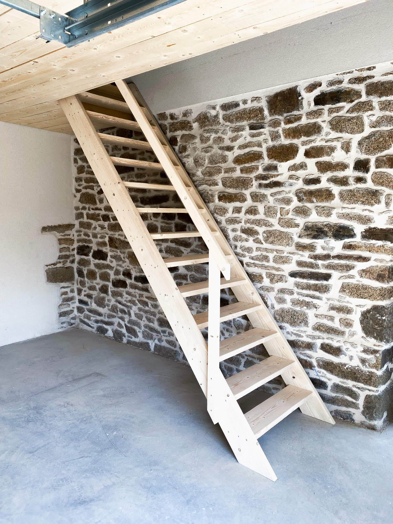 Menuiserie_conception_escalier mezzanine-sur-mesure 02_BLR-Agencement